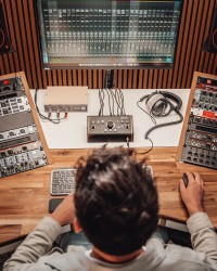 Palmer stellt neue Serie analoger Monitor-Controller vor