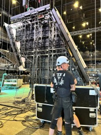 Infiled and MHB AV deliver visuals for Yves Berendse shows at Ziggo Dome