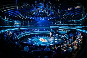 Henk-Jan van Beek selects more than 250 Robe fixtures for Dutch “1% Quiz” TV show