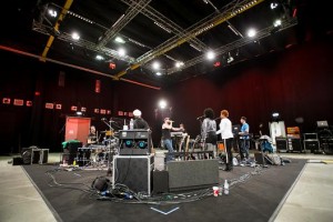 Gentleman exklusiv im Satis&fy-Proberaum