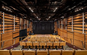 Meyer Sounds Pearson Theatre erhält neues System mit Astrya, Constellation und Dolby Atmos