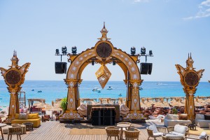 L-Acoustics A15 Wide carries Moyo Drymades from beachfront wellness to late-night DJ sets