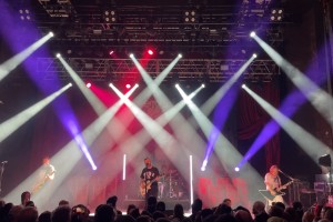 Jack Thomas lights Bayside’s anniversary shows with Chauvet