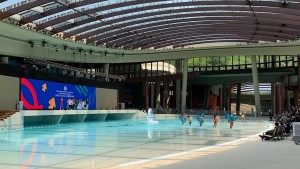 AV Stumpfl Pixera für Hongkongs ersten Indoor-Wellenpool