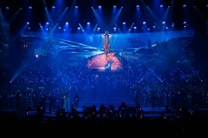 UVLD’s David Seitz lights Prestonwood’s “The Gift of Christmas” with Elation Paragon