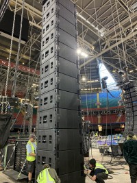 Solotech fields 23 hangs of Martin Audio’s MLA/Wavefront Precision for Stereophonics