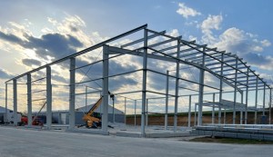 Klotz erweitert Werk um neue Kaltlagerhalle