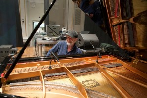 DPA microphones capture piano sounds on Yann Tiersen tour
