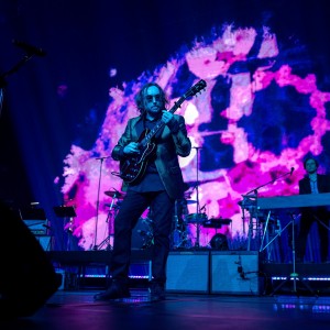 Jim Guillerm balances looks for Matmatah’s 30th anniversary show with Chauvet