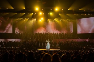 UVLD’s David Seitz lights Prestonwood’s “The Gift of Christmas” with Elation Paragon