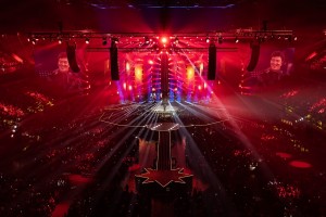 Tony Carreira’s Lisbon concerts lit with Ayrton