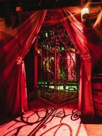 LD Systems ermöglicht immersive Audioinstallation für Broadway-Musical „Masquerade“