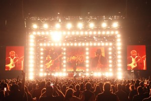 Jeremy Roth chooses Elation SOL Blinders for Nathaniel Rateliff tour