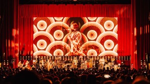 Ed Warren ties Michael Kiwanuka tour together with 174 Chauvet fixtures