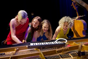 Salut Salon auf Tour mit Sennheiser Spectera