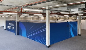 Industrieareal mittels Breakout-Räumen und Akustikwänden von HMS Design Solutions als Konferenzlocation genutzt