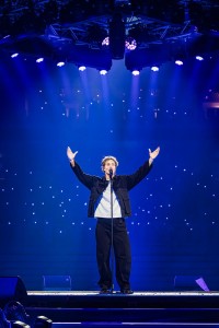 Jakov Jozinovic shows in Ljubljana lit with Robe