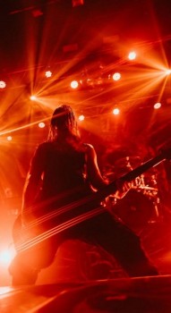 Austin Zangi runs individual looks for Bleed From Within and Sylosis with ChamSys