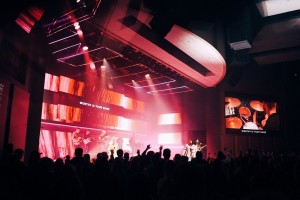 Church of the Highlands modernisiert technische Ausstattung mit GLP X4 Bars