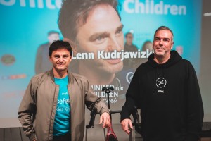 United for Children macht mit Ströer-Kampagne Kinderschutz sichtbar