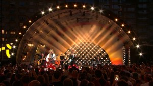 Chauvet Professional PXL Curve 1 helps Never Fear Shadows set mood at “Zomerhit”