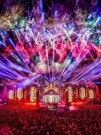 Elation and Apart power Untold Festival’s 10th anniversary main stage