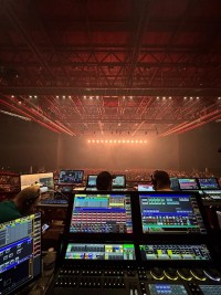Naostage K System drives dynamic stage automation on Tiakola tour