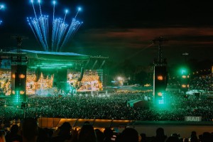 „Reggae Land“-Hauptbühne mit 500 X-PAR 12Z von GLP bestückt
