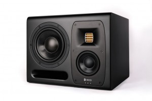 Hedd Audio erweitert A-Core-Serie um neuen Analog-Monitorlautsprecher