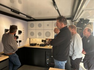 Mobiler Audac-Showroom tourt im Mai durch Deutschland