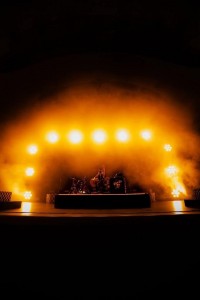 Justin Casey and Helm Projects create transcendent mood for Tash Sultana with Chauvet