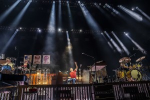 Robe Svopatts chosen for current Bleachers tour