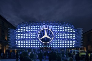 Roxx setzt Fahrzeugpräsentation von Mercedes-Benz auf IAA Mobility in Szene