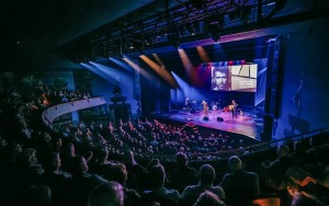 Frontline equips Theater De Storm with large Robe lighting package