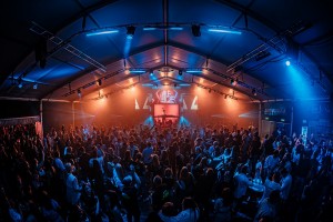 Größtes Zeltfestival Nordrhein-Westfalens nutzt Meyer-Sound-System