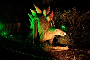 Showtec beleuchtet Dinosaurier-Entdeckungspfad im Auckland Zoo