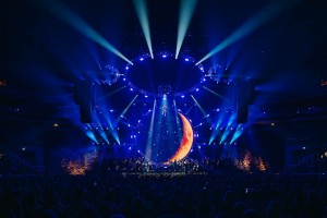 Crt Birsa illuminates “Winter Fairytale” with Robe iEsprite LTL