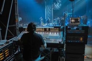 Lalo Sandoval chooses Klang immersive monitor mixes for Alejandro Fernández