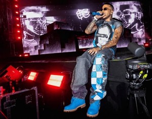AV Stumpfl Pixera unterstützt „Palasport“-Tour des italienischen Rappers Sfera Ebbasta