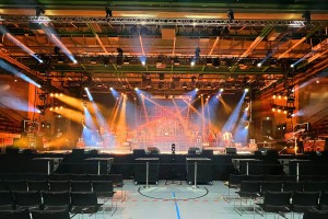 Verantec beleuchtet „Rock meets Classic“-Konzerte mit Robe