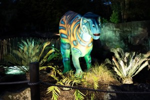 Showtec beleuchtet Dinosaurier-Entdeckungspfad im Auckland Zoo