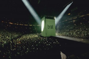 AV Stumpfl und Rogue Productions kooperieren für Tourneen von Charli XCX und Troye Sivan