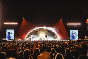 Jannik Kenneth chooses Robe Arianne 6 for Tobias Rahim summer tour