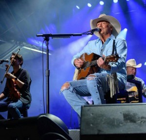 Chauvet fixtures used for Alan Jackson benefit concert