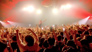 Tony Caporale immerses on Bunt tour with Chauvet Professional