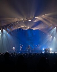 Chauvet helps Lightswitch reflect essence of Mt. Joy on tour