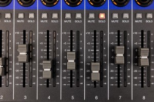 Zoom präsentiert neuen Digitalmixer/Recorder LiveTrak L12next