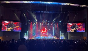 Martin Müller chooses Elation Paragon M for Helloween’s North American tour