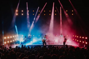 Kingfishr’s “Halcyon” tour lit with Chauvet