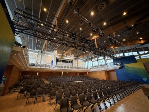 Feiner Lichttechnik unterstützt Beleuchtungssanierung in der Kulturhalle Rödermark